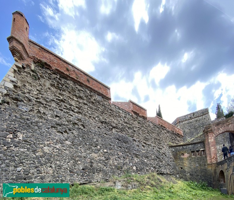 Hostalric - Castell (Foto: Albert Esteves, 2021) Hostalric - Castell