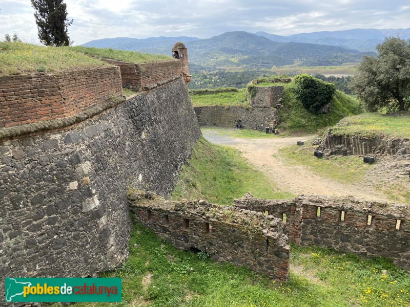 Hostalric - Castell (Foto: Albert Esteves, 2021) Hostalric - Castell