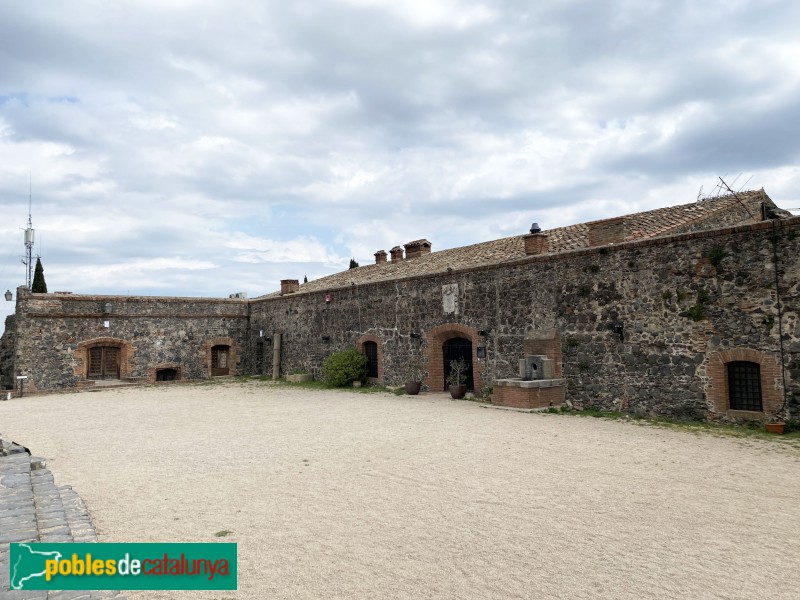 Hostalric - Castell (Foto: Albert Esteves, 2021) Hostalric - Castell