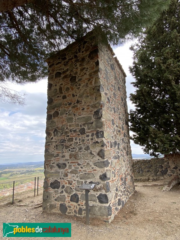 Hostalric - Castell. Torre del Rellotge (Foto: Albert Esteves, 2021) Hostalric - Castell. Torre del Rellotge