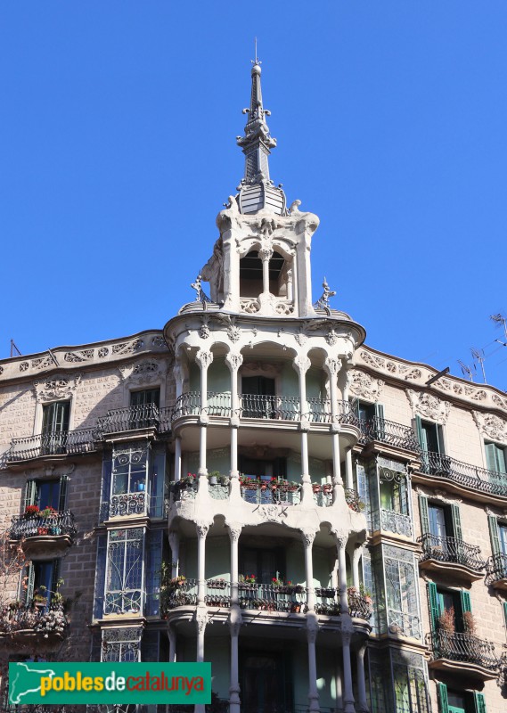 Barcelona - Roger de Llúria, 80 (Foto: Albert Esteves, 2022) Barcelona - Roger de Llúria, 80