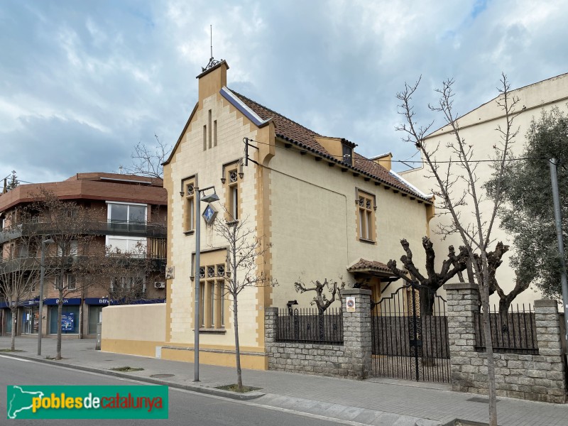 Cerdanyola - Casa Dolors Balcells (1) (Foto: Albert Esteves, 2022) Cerdanyola - Casa Dolors Balcells (1)