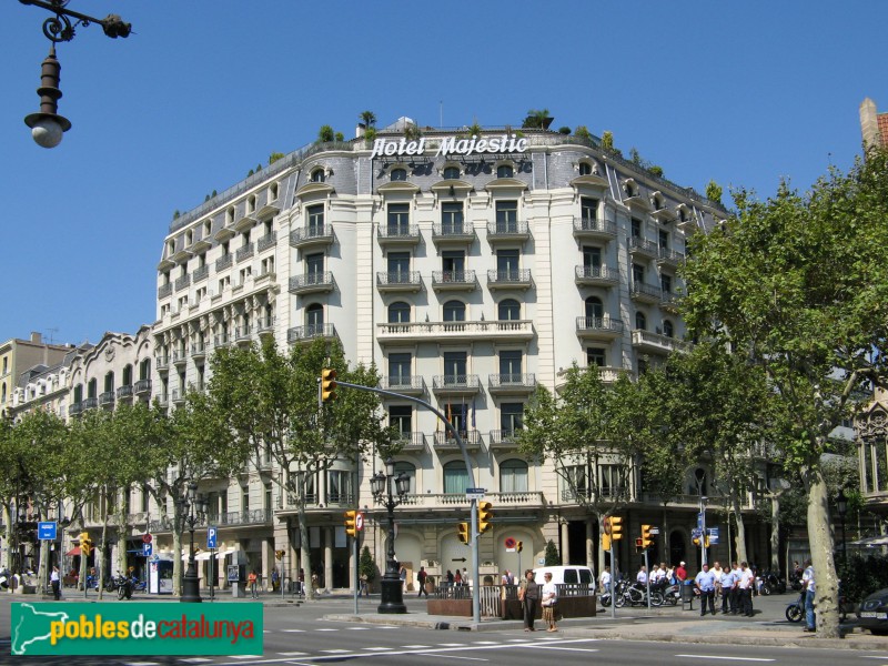 Barcelona - Hotel Majestic (Passeig de Gràcia, 68-72) (Foto: Albert Esteves, 2007) Barcelona - Hotel Majestic (Passeig de Gràcia, 68-72)