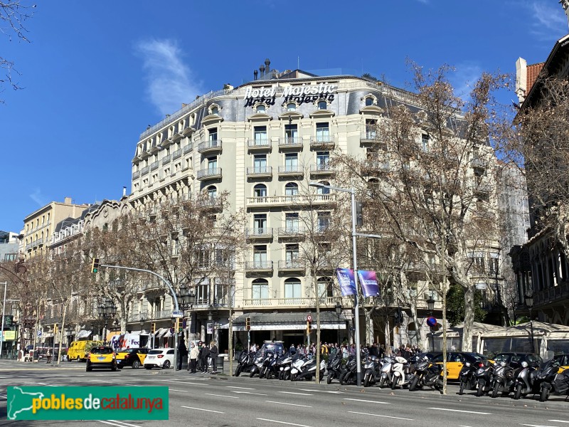 Barcelona - Hotel Majestic (Passeig de Gràcia, 68-72) (Foto: Albert Esteves, 2022) Barcelona - Hotel Majestic (Passeig de Gràcia, 68-72)