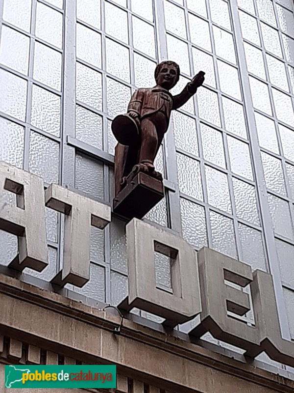 Barcelona - Mercat del Ninot. El Ninot (Foto: Sergi Suárez, 2022) Barcelona - Mercat del Ninot. El Ninot