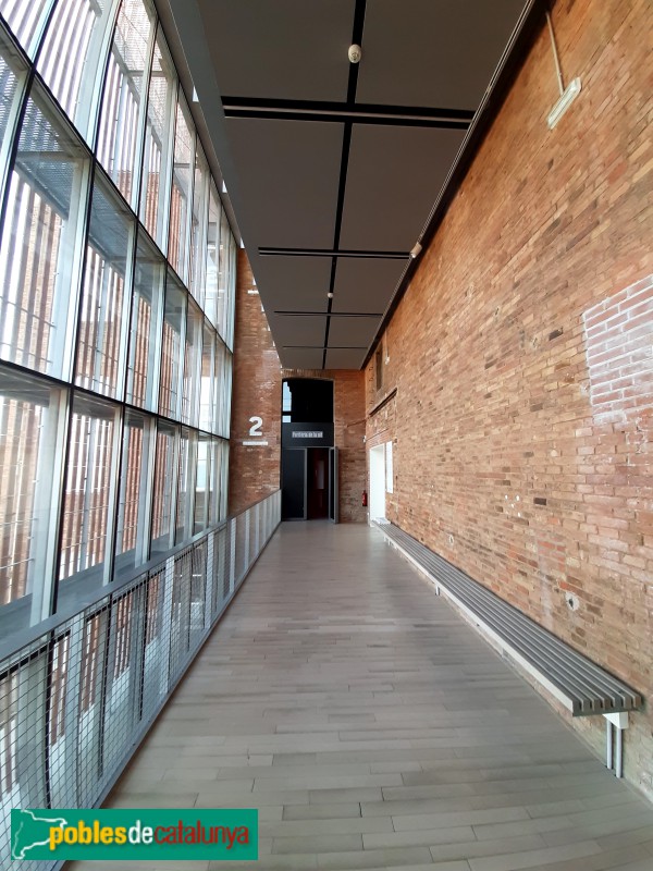 Antiga fàbrica Fabra i Coats - Façana principal interior (Foto: Sergi Suárez, 2022) Antiga fàbrica Fabra i Coats - Façana principal interior