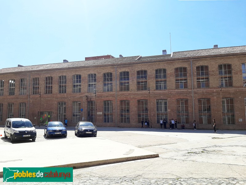 Antiga fàbrica Fabra i Coats. Habitatges (Foto: Sergi Suárez, 2022) Antiga fàbrica Fabra i Coats. Habitatges