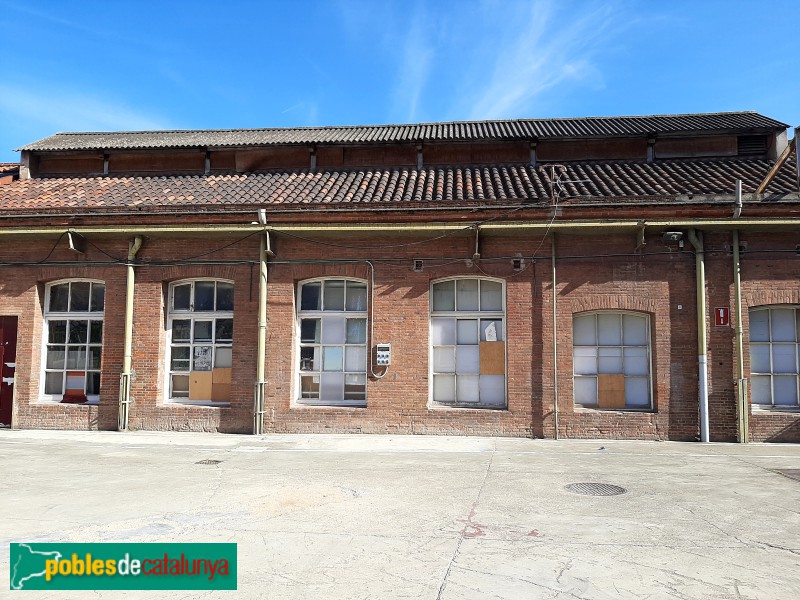 Antiga fàbrica Fabra i Coats. Institut (Foto: Sergi Suárez, 2022) Antiga fàbrica Fabra i Coats. Institut