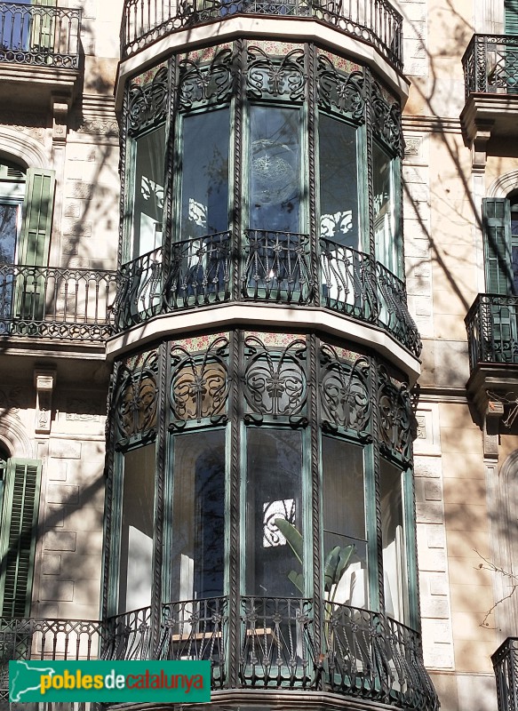 Barcelona - Plaça Urquinaona, 4 (Foto: Anna Corcoll, 2022) Barcelona - Plaça Urquinaona, 4