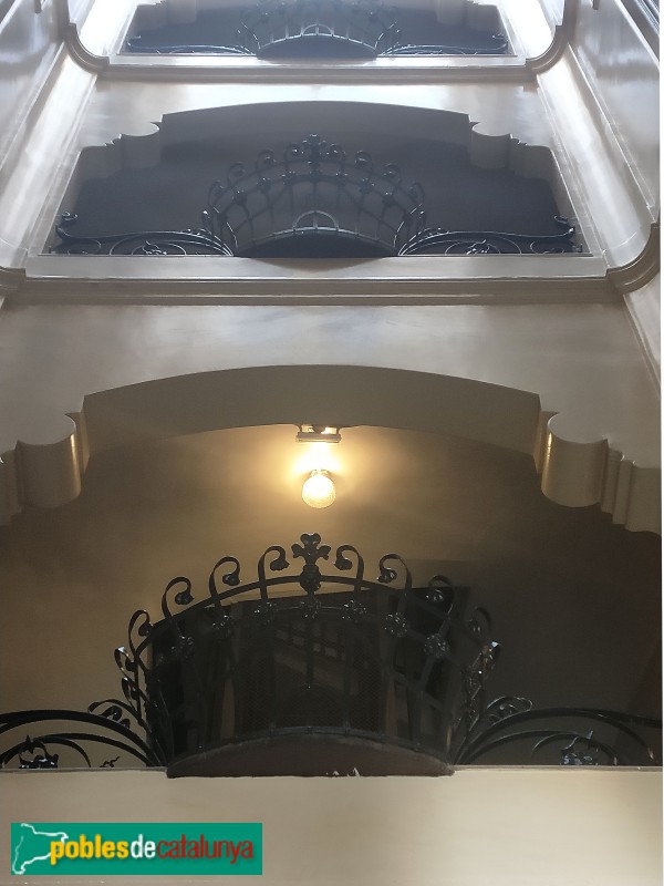 Barcelona - Plaça Urquinaona, 4 (Foto: Anna Corcoll, 2022) Barcelona - Plaça Urquinaona, 4