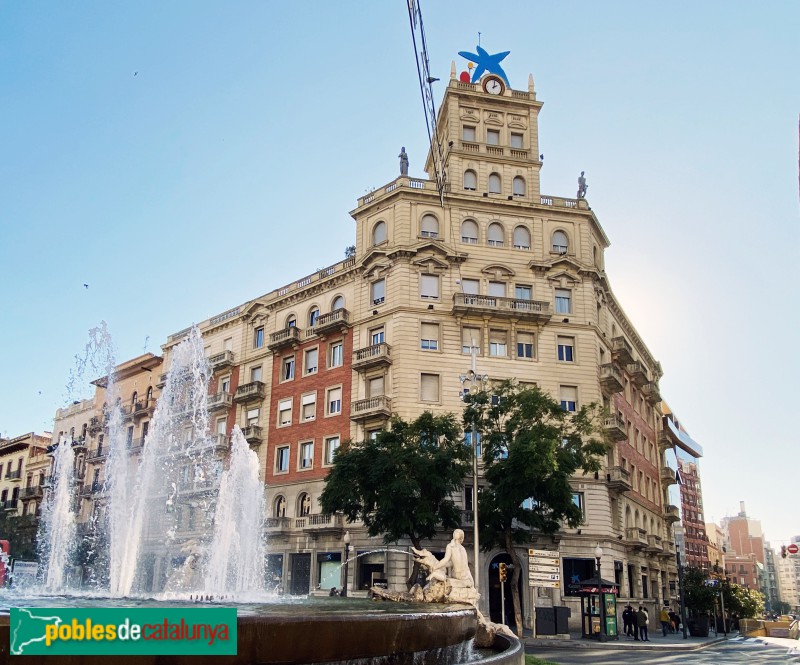 Tarragona - Edifici de la Caixa de Pensions (Foto: Albert Esteves, 2022) Tarragona - Edifici de la Caixa de Pensions