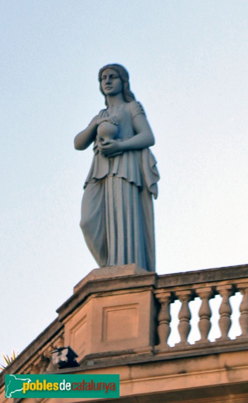 Tarragona - La Caixa. Escultura <i>l'Estalvi</i>, de Salvador Martorell (Foto: Albert Esteves, 2022) Tarragona - La Caixa. Escultura <i>l'Estalvi</i>, de Salvador Martorell