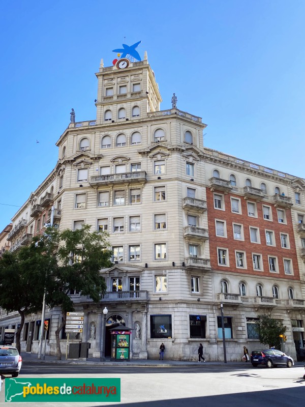 Tarragona - Edifici de la Caixa de Pensions (Foto: Albert Esteves, 2022) Tarragona - Edifici de la Caixa de Pensions