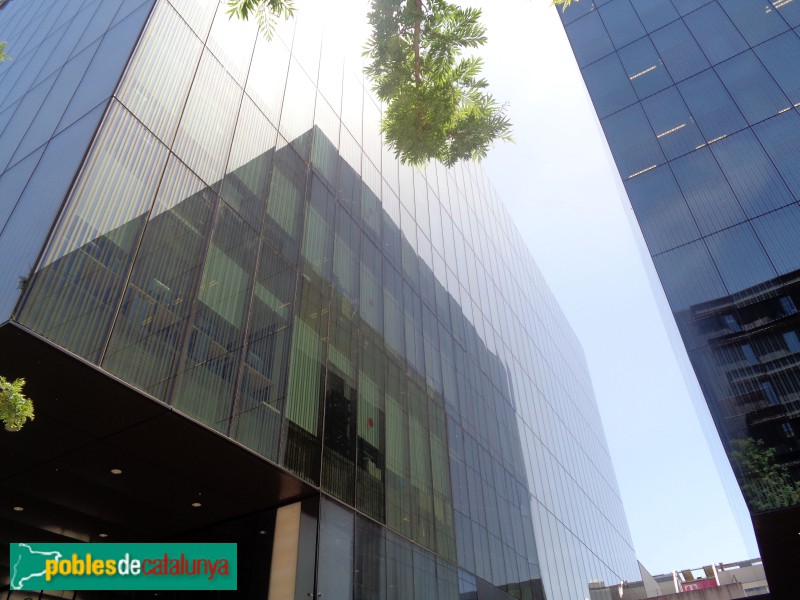 Edifici Luxa. Badajoz, 136 (Foto: Sergi Suárez, 2022) Edifici Luxa. Badajoz, 136