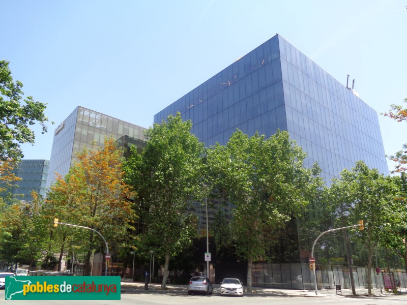 Edifici Luxa. Badajoz, 136 (Foto: Sergi Suárez, 2022) Edifici Luxa. Badajoz, 136