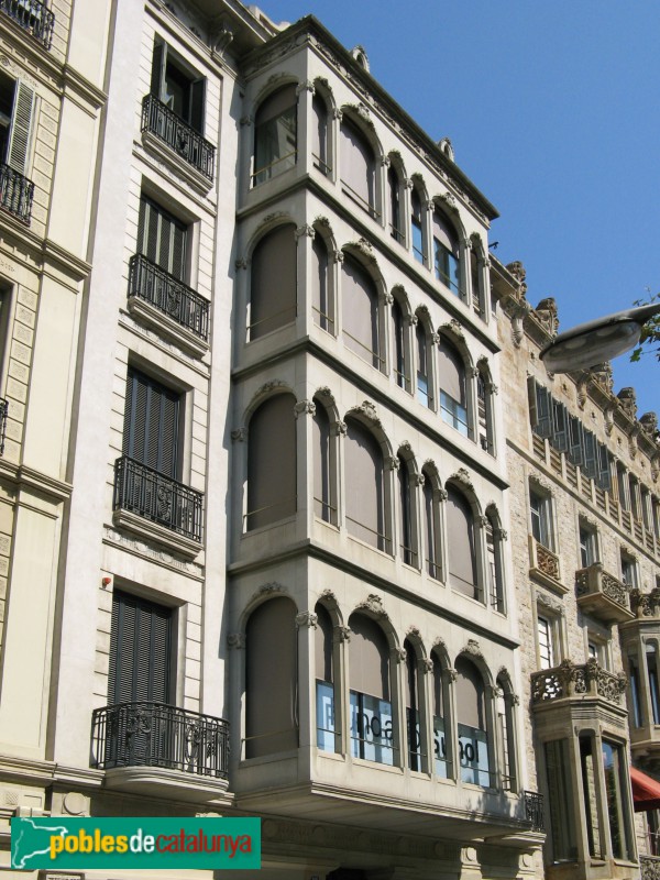 Barcelona - Passeig de Gràcia, 98 (Foto: Albert Esteves, 2007) Barcelona - Passeig de Gràcia, 98