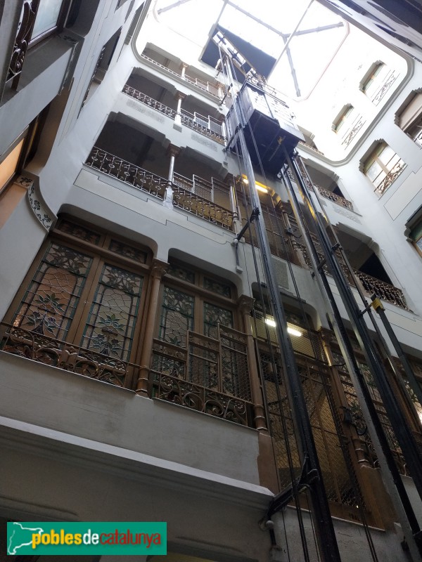 Barcelona - Diputació, 183-185 (Foto: Anna Corcoll, 2019) Barcelona - Diputació, 183-185