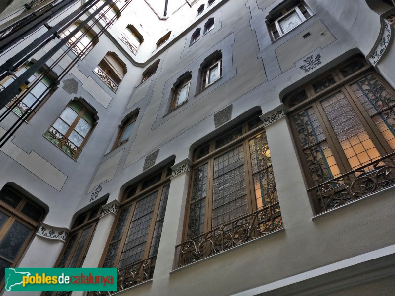 Barcelona - Diputació, 183-185 (Foto: Anna Corcoll, 2019) Barcelona - Diputació, 183-185