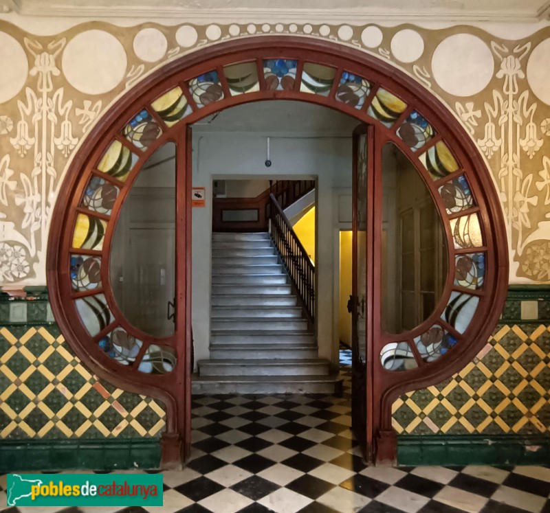 Barcelona - Casa Gomis. Vestíbul (Foto: Anna Corcoll, 2022) Barcelona - Casa Gomis. Vestíbul