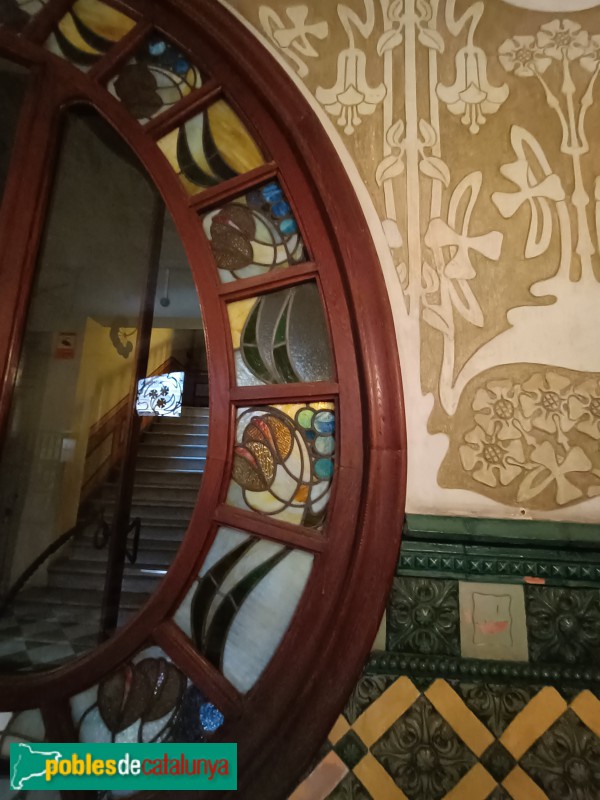 Barcelona - Casa Gomis. Vestíbul (Foto: Anna Corcoll, 2022) Barcelona - Casa Gomis. Vestíbul