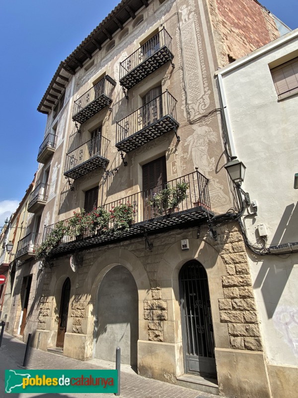 Piera - Cases Víctor Riu (Foto: Albert Esteves, 2022) Piera - Cases Víctor Riu