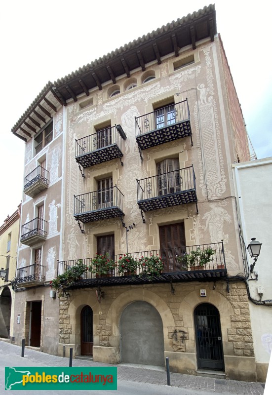 Piera - Cases Víctor Riu (Foto: Albert Esteves, 2022) Piera - Cases Víctor Riu