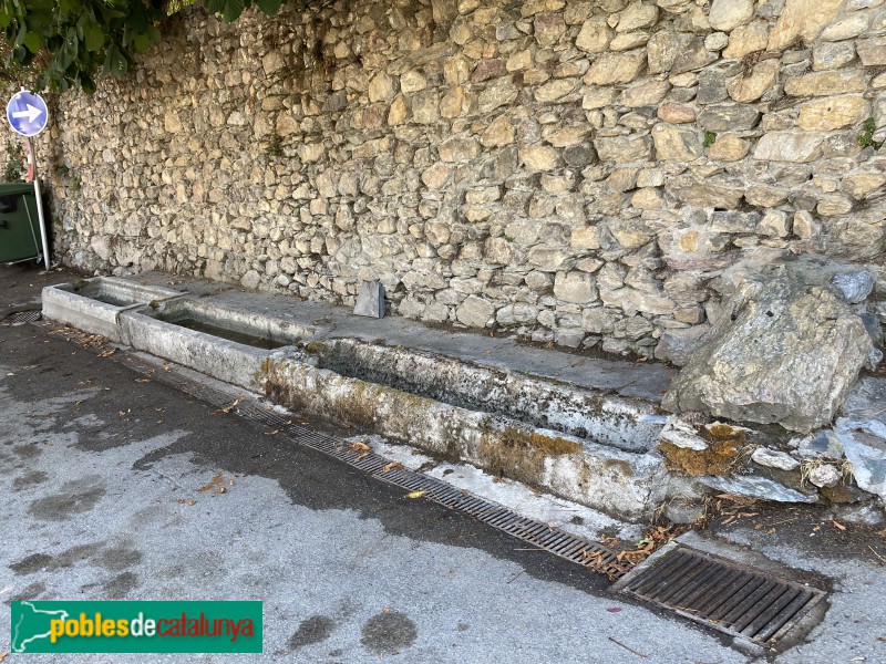 El poble de Das. Abeurador (Foto: Albert Esteves, 2022) El poble de Das. Abeurador