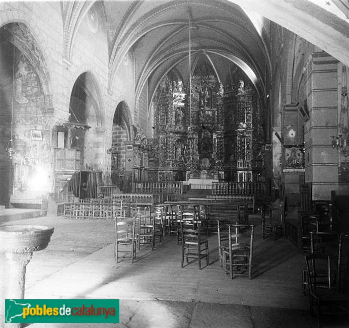 Llívia - Església de la Mare de Déu dels Àngels (Foto: <i>Josep Salvany -Fons Salvany. Biblioteca de Catalunya-</i>, 1924) Llívia - Església de la Mare de Déu dels Àngels