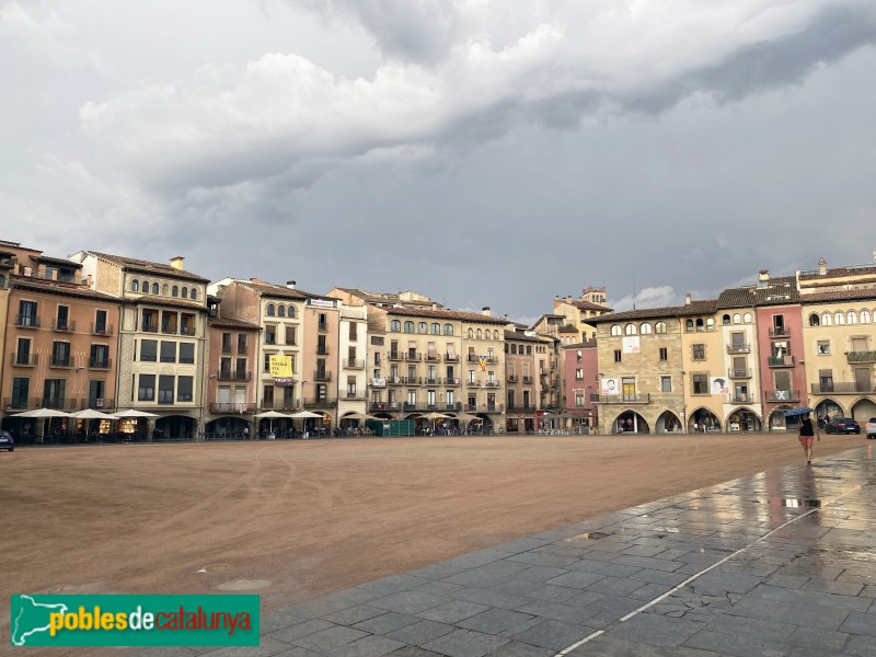 Vic - Plaça Major (Foto: Albert Esteves, 2022) Vic - Plaça Major