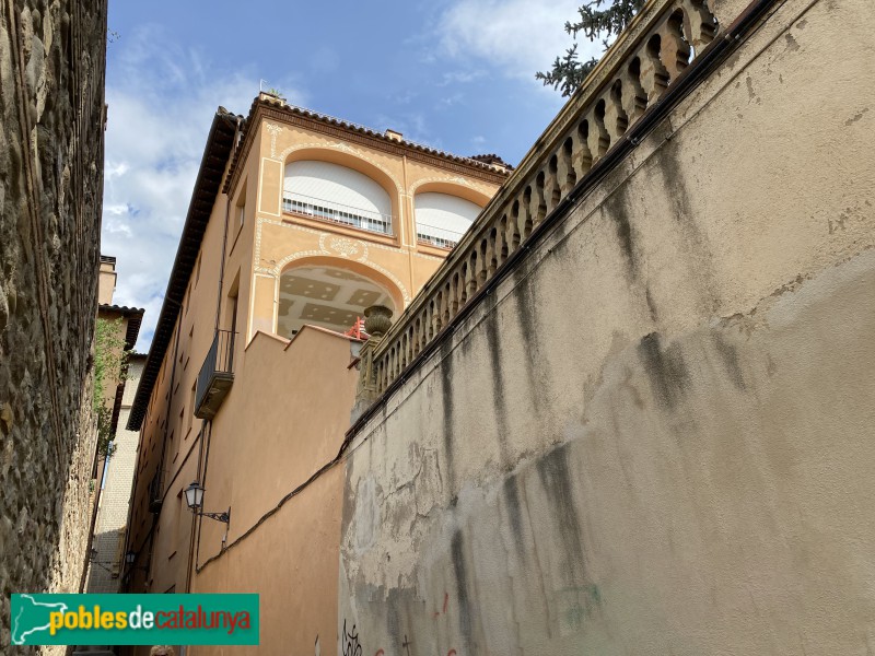 Vic - Casa Tortadès (Foto: Albert Esteves, 2022) Vic - Casa Tortadès