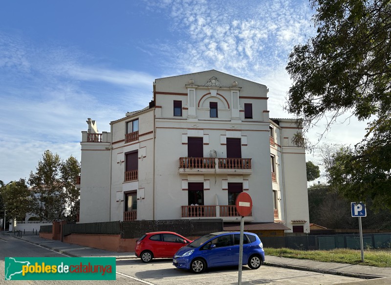 Montmeló - Casal de les Tres Creus (Foto: Albert Esteves, 2022) Montmeló - Casal de les Tres Creus