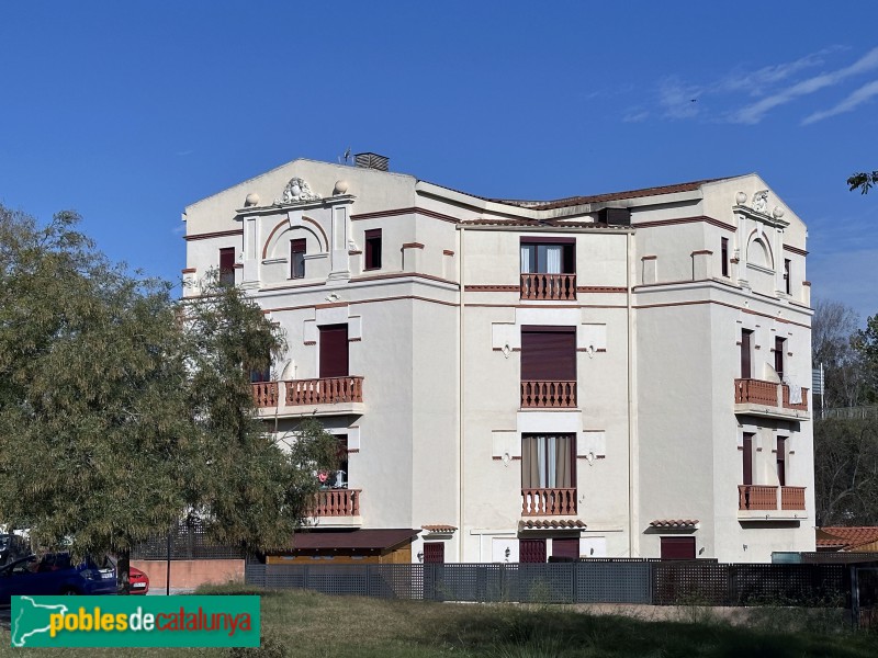 Montmeló - Casal de les Tres Creus (Foto: Albert Esteves, 2022) Montmeló - Casal de les Tres Creus