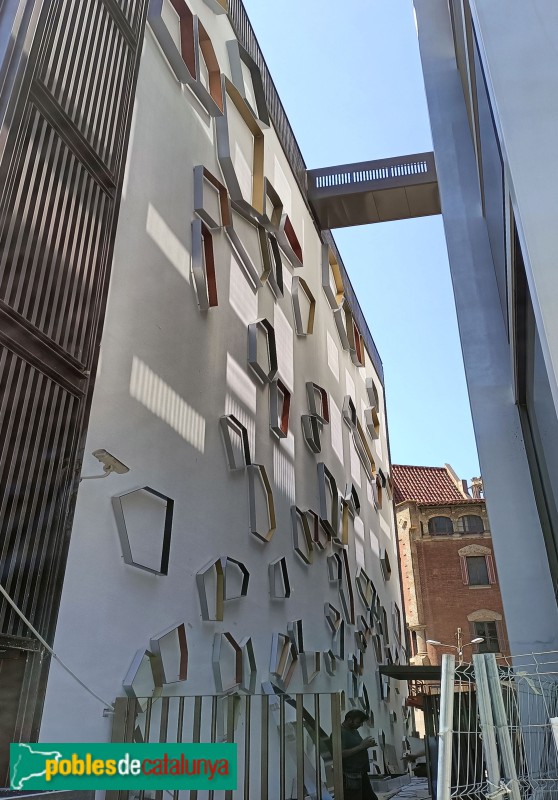 Barcelona - Residences Mandarin Oriental. Passatge i mural (Foto: Anna Corcoll, 2022) Barcelona - Residences Mandarin Oriental. Passatge i mural