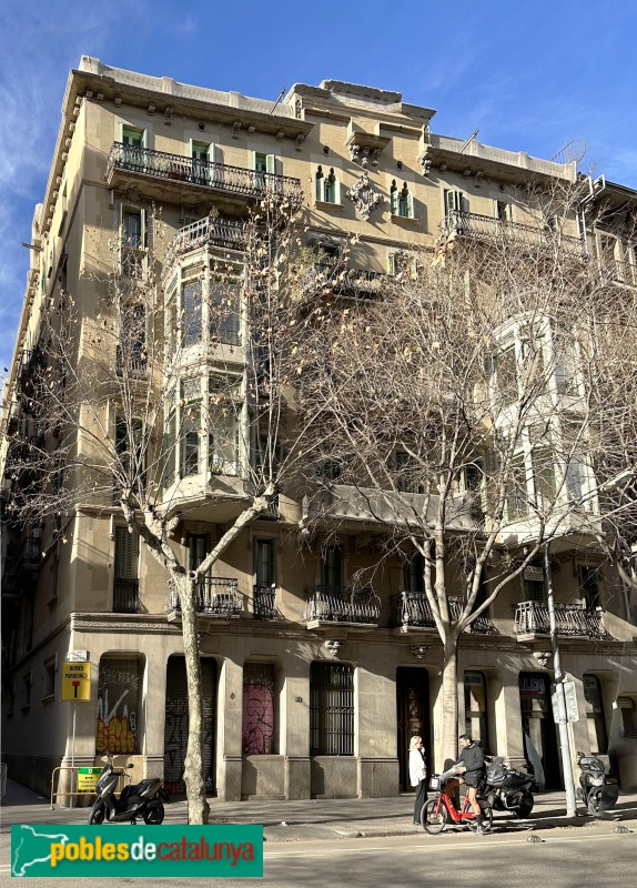 Barcelona - Diputació, 183-185 (Foto: Albert Esteves, 2023) Barcelona - Diputació, 183-185