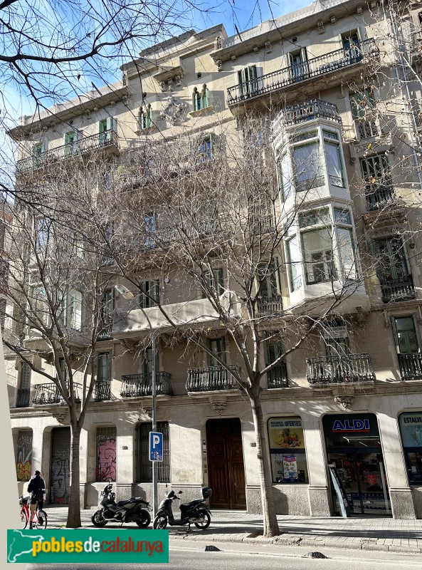 Barcelona - Diputació, 183-185 (Foto: Albert Esteves, 2023) Barcelona - Diputació, 183-185