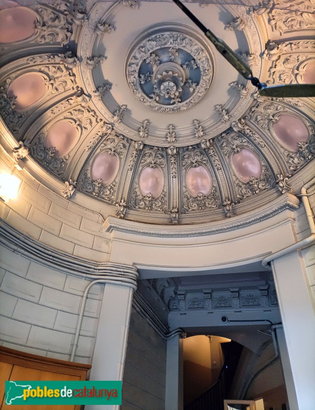 Barcelona - Balmes, 30 / Diputació, 232 (Foto: Anna Corcoll, 2022) Barcelona - Balmes, 30 / Diputació, 232