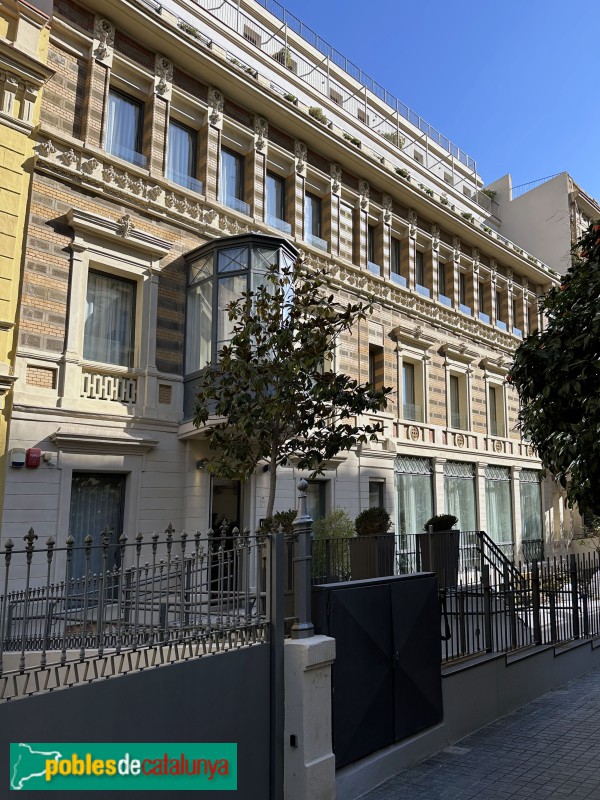 Barcelona - Passatge Mercader, 13-15 (Foto: Albert Esteves, 2023) Barcelona - Passatge Mercader, 13-15