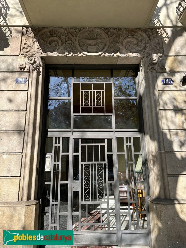 Barcelona - València, 185 / Aribau 72 (Foto: Albert Esteves, 2023) Barcelona - València, 185 / Aribau 72