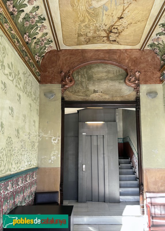 Barcelona - València, 185 / Aribau 72 (Foto: Albert Esteves, 2023) Barcelona - València, 185 / Aribau 72