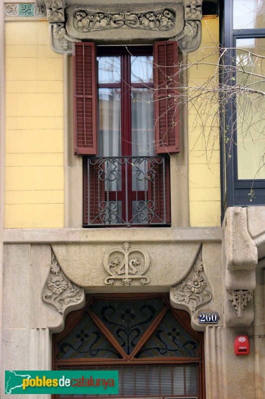 Barcelona - Còrsega, 260 (Foto: Albert Esteves, 2008) Barcelona - Còrsega, 260