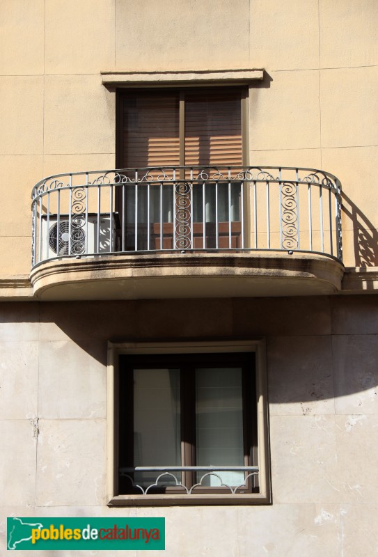 Barcelona - París, 137-139 (Foto: Albert Esteves, 2023) Barcelona - París, 137-139