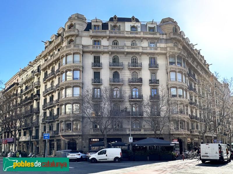 Barcelona - Londres, 88-90 / Muntaner, 193-195 (Foto: Albert Esteves, 2023) Barcelona - Londres, 88-90 / Muntaner, 193-195