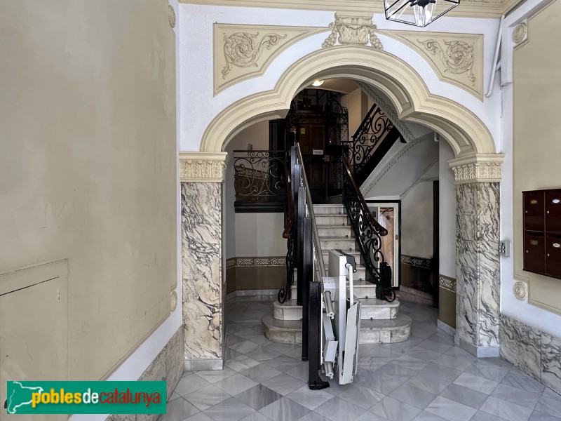 Barcelona - Londres, 88-90 / Muntaner, 193-195 (Foto: Albert Esteves, 2023) Barcelona - Londres, 88-90 / Muntaner, 193-195