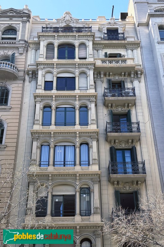 Barcelona - París, 217 (Foto: Albert Esteves, 2023) Barcelona - París, 217