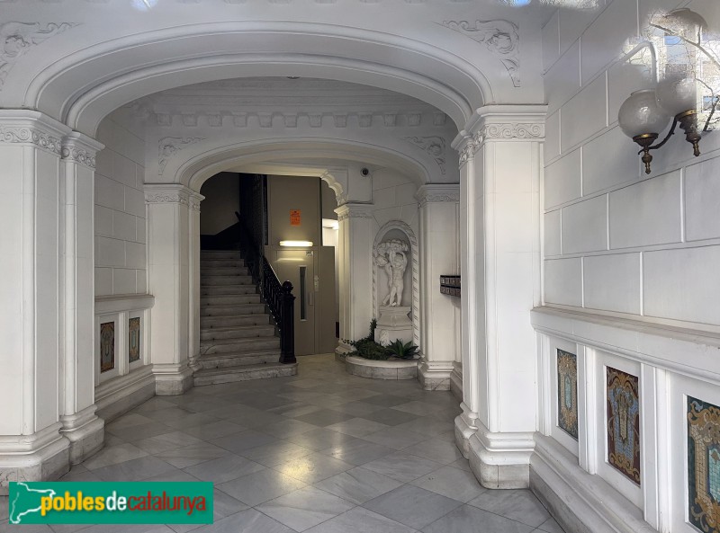 Barcelona - Diagonal, 411 (Foto: Albert Esteves, 2023) Barcelona - Diagonal, 411