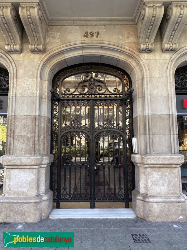 Barcelona - Diagonal, 427 (Foto: Albert Esteves, 2023) Barcelona - Diagonal, 427