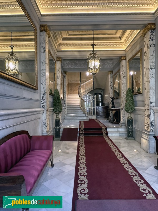 Barcelona - Diagonal, 427 (Foto: Albert Esteves, 2023) Barcelona - Diagonal, 427