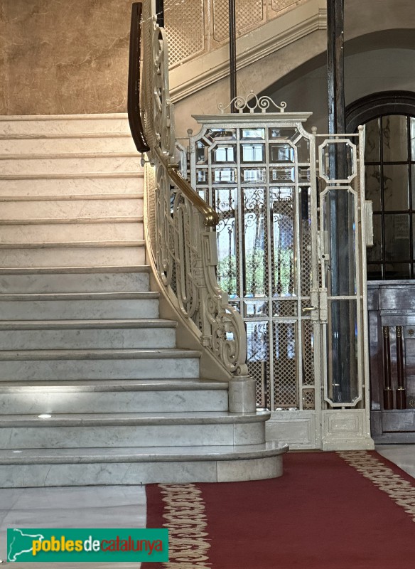 Barcelona - Diagonal, 427 (Foto: Albert Esteves, 2023) Barcelona - Diagonal, 427