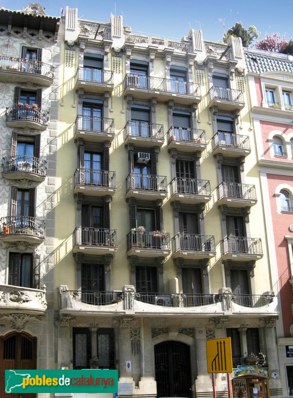 Barcelona - Balmes, 156 (Foto: Albert Esteves, 2008) Barcelona - Balmes, 156