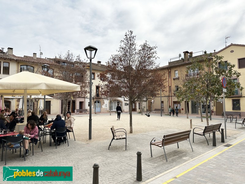 Aiguafreda - Plaça Major (Foto: Albert Esteves, 2023) Aiguafreda - Plaça Major